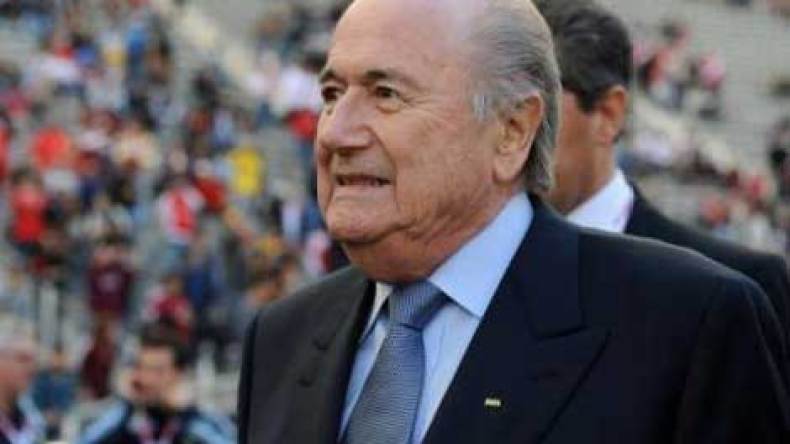 بلاتر يزور الجزائر قريبا