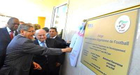 Joseph Blatter inaugure le nouveau siège de la FAF à Dely Brahim