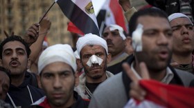 إصابة تسعة متظاهرين في ميدان التحرير بنيران مجهولة