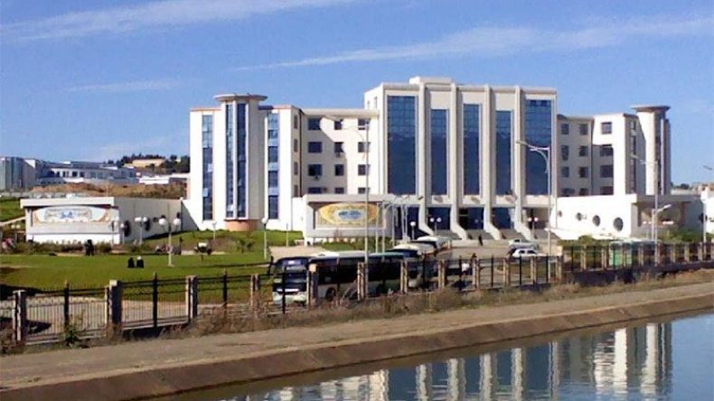 اتخاذ كافة الإجراءات الاحترازية لضمان عودة الطلبة للدراسة حضوريا