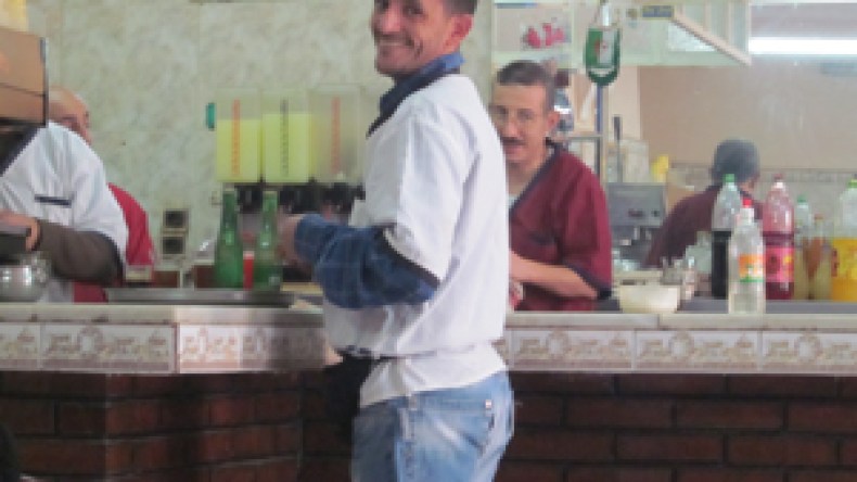 شاب‭ ‬لم‭ ‬يشرب‭ ‬الماء‭ ‬منذ‭ ‬نعومة‭ ‬أظافره‭ ‬بالبليدة