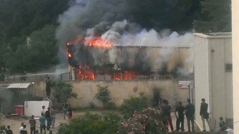 تلاميذ “من الجنسين” يخربون متوسطتهم ويحرقون كراريسهم بتمنراست