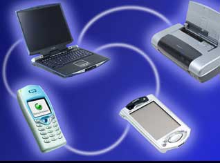 Les groupes armés changent de stratégie de recrutement en impliquant les “victimes” dans des séquences photographiées ou filmées