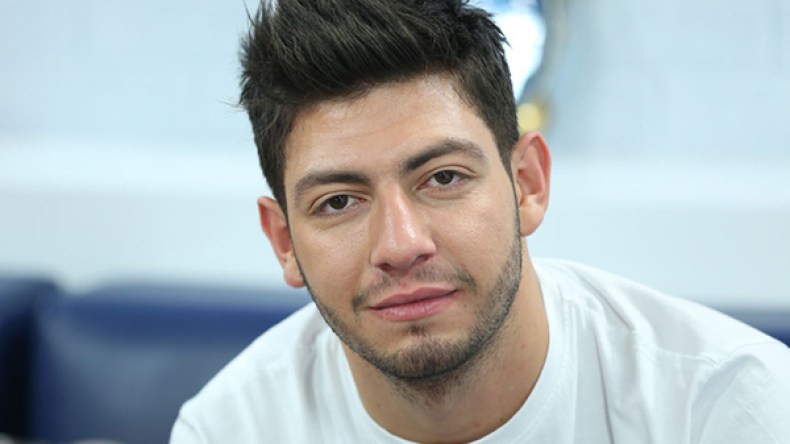 دنيا بطمة والإعلام المغربي ينتقمان  من الجزائري محمد بوهزة