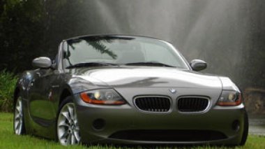 BMW warns on 2008 profit after ugly Q2