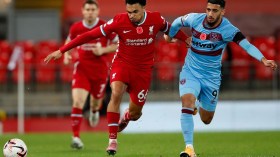 الإنجليز يشبهون بن رحمة بزيدان ونيمار.. ونحو بقائه أساسيا مع وستهام