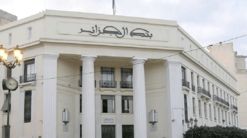 قانون الحد من تحويل الدينار يقتل الاستثمار والتصدير بالجزائر!