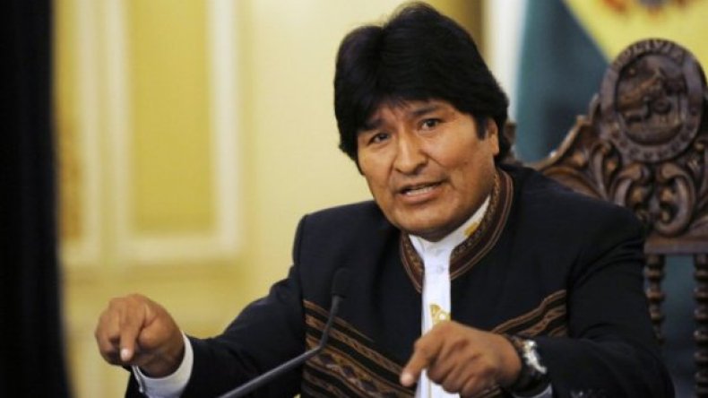 رئيس جمهورية بوليفيا ينضم إلى فريق كروي!