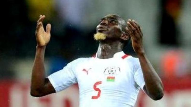 لاعب بوركينابي: اللّهم ربّي أحفظ لاعبي “الخيول” و”الخضر” من الإصابات