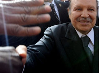 Présidentielles 2009: 6 candidats retenus pour le scrutin du 9 avril