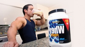 شباب يستهلكون “هرمون الخيول وحبوب منع الحمل”