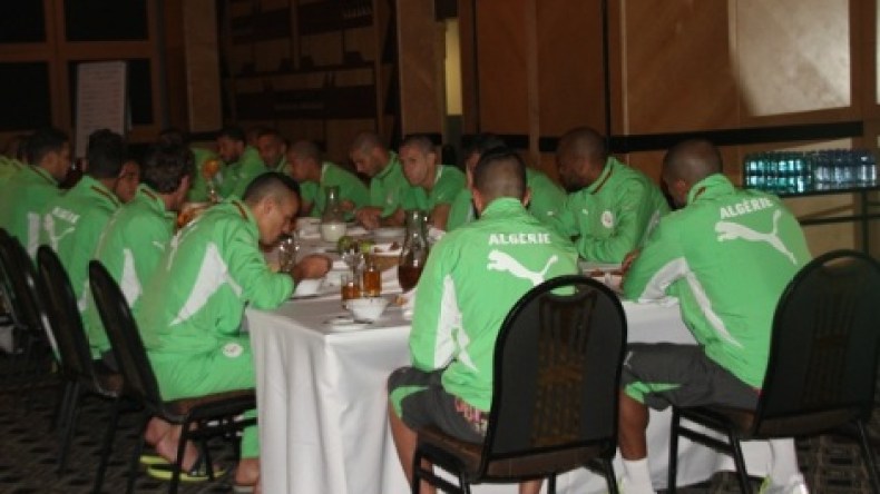 “الخضر” في نزهة قبيل مواجهة “البافانا بافانا”