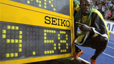 Bolt smashes 100 metre World Record