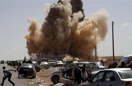 Libye : les rebelles bombardés à Ajdabiya, au moins trois morts
