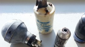 حجز قارورات مسيلة للدموع وألعاب ناريّة بحوزة رجل أعمال!