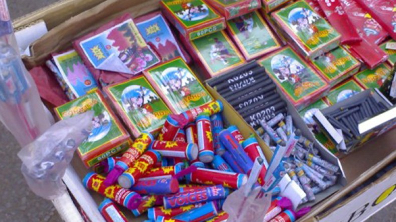 الجزائريون يحضرون لحرق 1500 مليار ليلة المولد النبوي