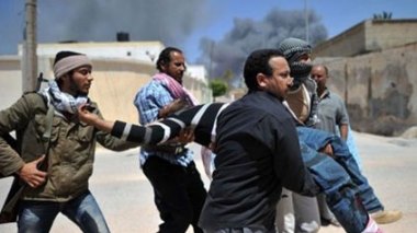 Libye : les forces de Kadhafi bombardent Misrata
