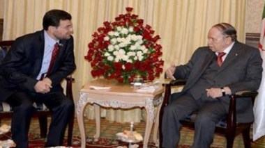 Bouteflika reprend ses activités protocolaires