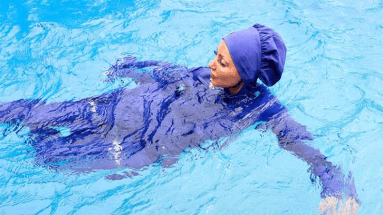 موضة “البوركيني” و”الراس كيني” تجتاح غير المتحجبات