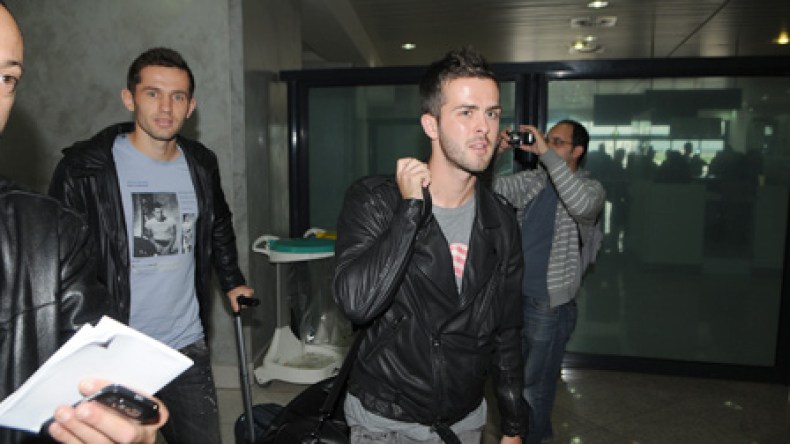 المنتخب البوسني في الجزائر وشقيق خاليلوزيتش يتمنى الفوز “للخضر”