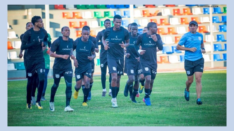 مُنافس “الخضر” يُجري تدريباته بِاللاعبين المحليين