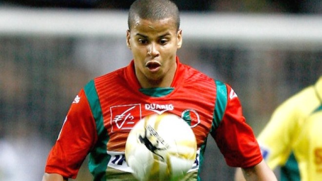 الدولي السابق “بوتابوت” ينضم لفريق “رودز” الفرنسي