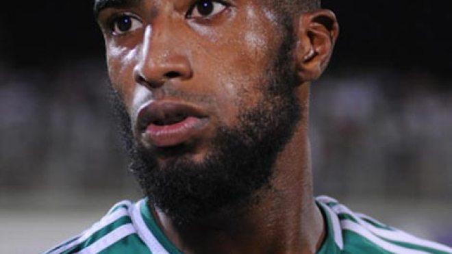 مدرب النصر السعودي يطالب الإدارة بعدم تسريح بوقش