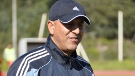 إجتماع طارئ لإدارة “السلاحف” بعد استقالة المدرب بوغرارة