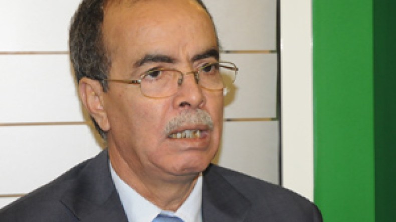 بوسنة  يكشف للشروق:مشروع الرئيس  أصبح  جاهزا  و600  عنوان  عن  الثورة  تم  طبعها