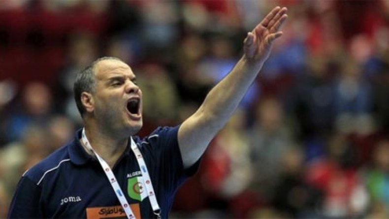 اتحادية‭ ‬كرة‭ ‬اليد‭ ‬ستعرض‭ ‬على‭ ‬بوشكريو‭ ‬عقدا‭ ‬إلى‭ ‬غاية‭ ‬2014