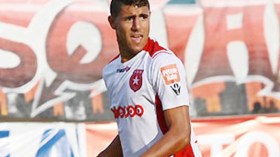 نادي “لانس” الفرنسي يعاين بونجاح