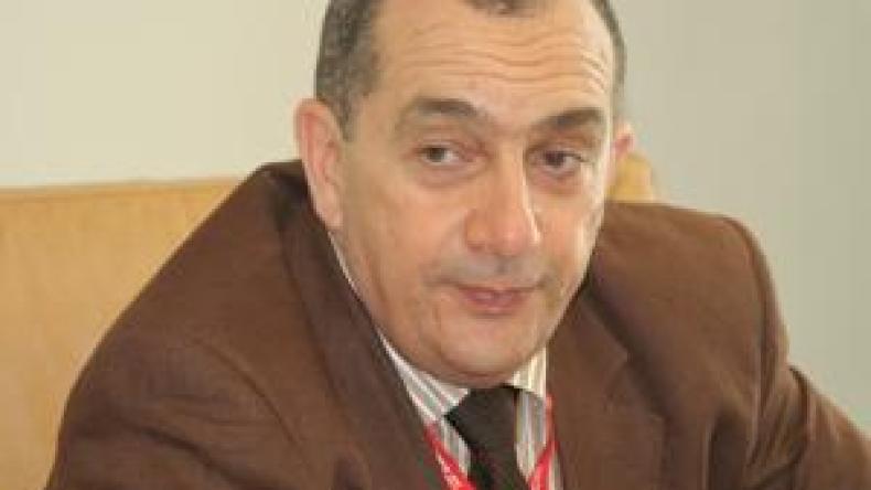 إنهاء مهام 95 مضيفا بالطائرات و13 مسؤولا