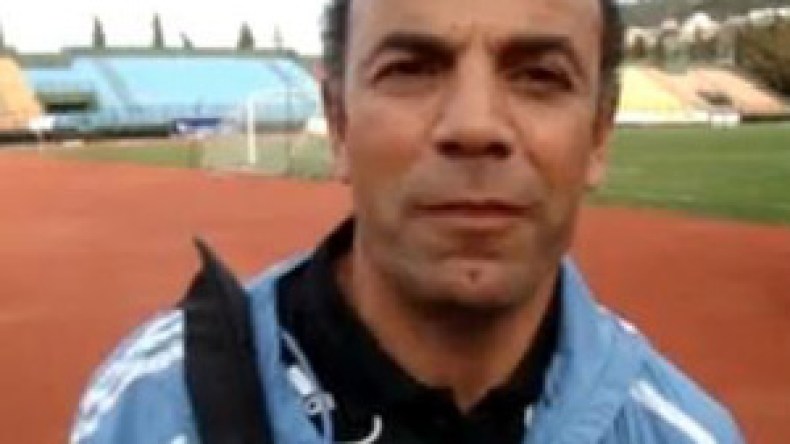 بوعلي‭ ‬يعتدي‭ ‬على‭ ‬صحفي‭ ‬ويرفض‭ ‬انتقادات‭ ‬الأنصار