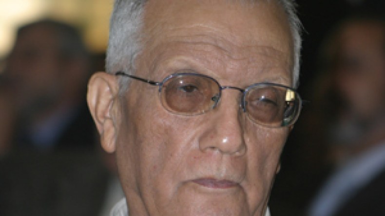 المجلس الإسلامي الأعلى لا يعارض نزع الخمار في صور الوثائق البيومترية