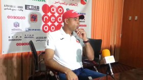 المدرب المعز بوعكاز يرفض فسخ عقده مع فريق اتحاد بلعباس