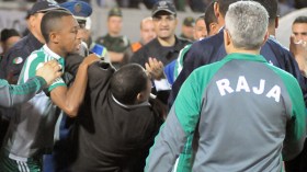 اتهامات مغربية للأمن وأسرة الوفاق بالاعتداء على لاعبي وأنصار وصحافيي الرجاء