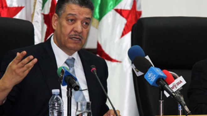 الجزائر تشدد الرقابة على حدودها لمواجهة فيروس إيبولا