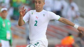 بوقرة يدعم الطاقم الفني في “كان2017” قبل الالتحاق بنادي لخويا