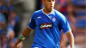 إدارة  رانجرز  تصر  على  الاحتفاظ  ببوغرة  تحسبا  للداربي