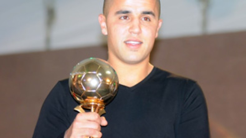 موقع غلاسكو رنجارز يعتز بفوز بوغرة بالكرة الذهبية