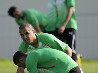 Algeria will cause a stir, says Bougherra