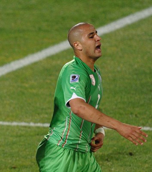 Madjid Bougherra blames the Algerian strikers for not defending enough