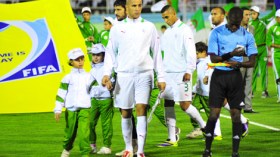 فيروس الفيفا يلاحق الدوليين الجزائريين