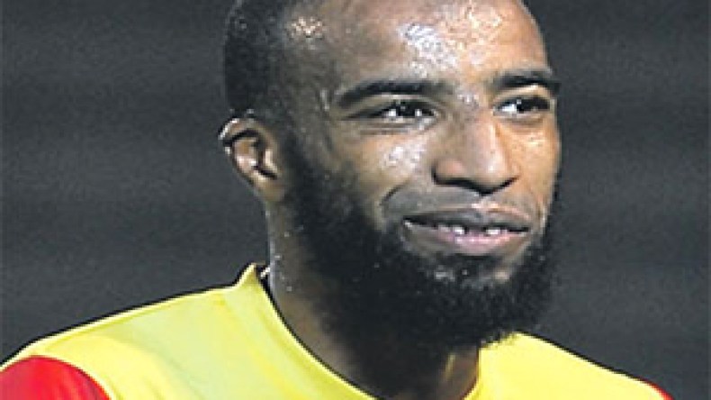 لم‭ ‬أكن‭ ‬أعرف‭ ‬أني‭ ‬سأخلف‭ ‬عنتر‭ ‬يحيى‭..‬‮ ‬ولم‭ ‬أفقد‭ ‬الأمل‭ ‬في‭ ‬اللعب‭ ‬مع‭ ‬المنتخب‭ ‬الوطني