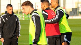 بوڤرة يتمنى برمجة مباراة اعتزالية في الجزائر لتوديع أنصار “الخضر”