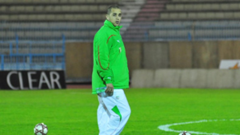 زياني‭ ‬للشروق‮:‬‭ ‬‮”‬بوقرة‭ ‬قوي‭ ‬ومتأكد‭ ‬انه‭ ‬سيكون‭ ‬حاضرا‭ ‬معنا‭ ‬أمام‭ ‬المغرب‮”‬