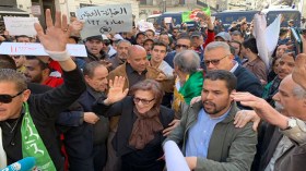 شخصيات وطنية وفنانون يخرجون إلى الشارع