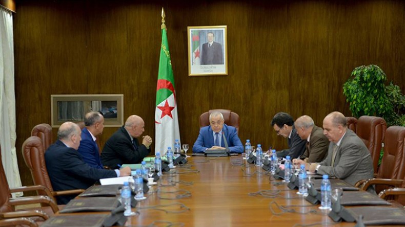 بوحجة يعود للنشاط من بوابة إدارة البرلمان