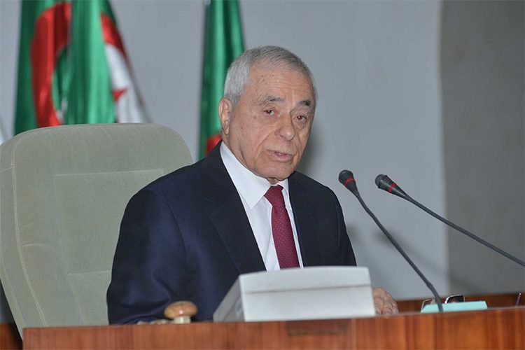 Bouhadja subit-il une pression au sein de l’hémicycle?