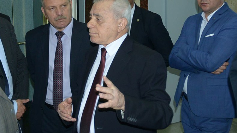 ما يتعرض له بوحجة مؤامرة